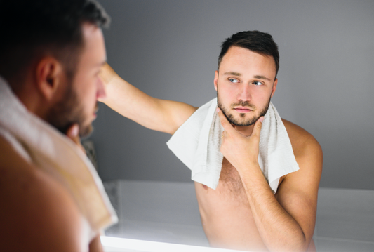 Guide du Débutant pour Faire Pousser une Barbe : Étapes Clés et Conseils